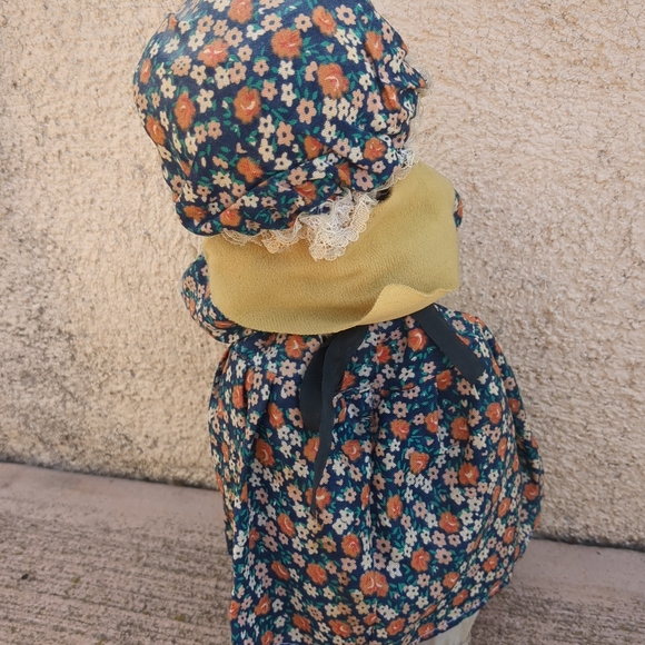 Vintage Floral Grandma Doll with Glasses Dances And Music Box